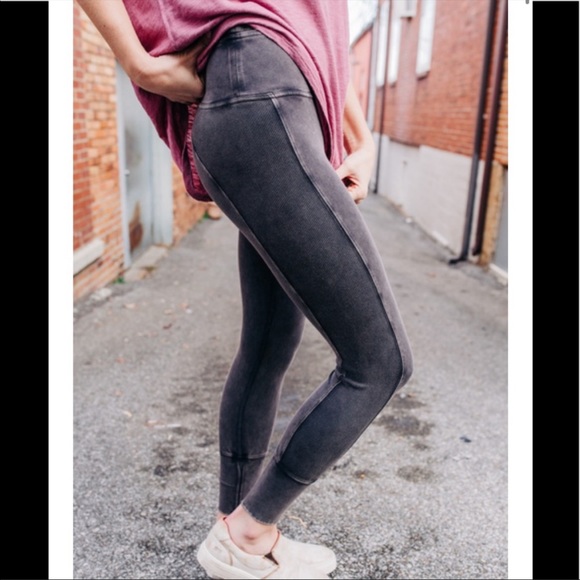 Free People High-Rise Ankle Hot Shot Leggings - Picture 2 of 13